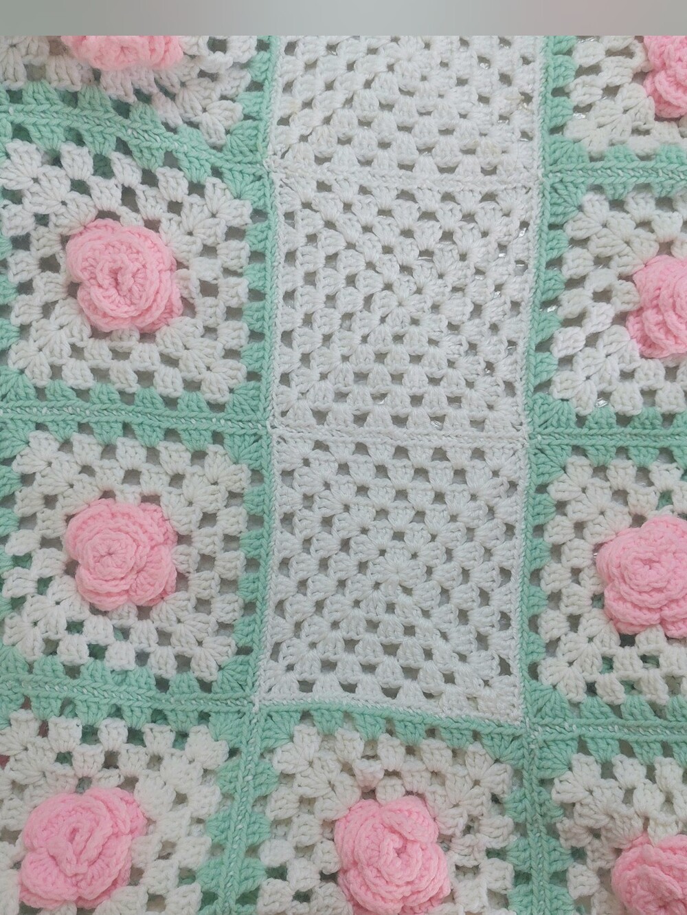 Handmade Knit 3D Pink Rose Throw Blanket! 60" X 82" (228)
